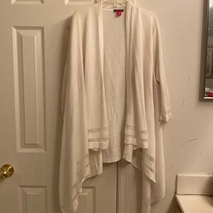 Vince Camuto handkerchief open sweater. Pit to pit 28”; skeeves 17”; length
